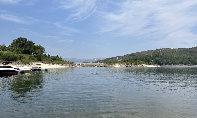Cabril Apartment | Gerês- Venda Nova Dam - River beach and shared swimming pool
