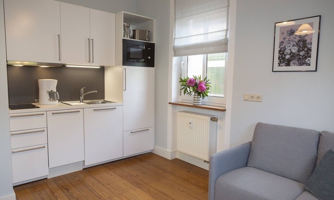 Bad Mergentheim Apartment | Geschmackvoll eingerichtete 50qm Ferienwohnung mit Südbalkon, kostenfreies Parken und WLAN