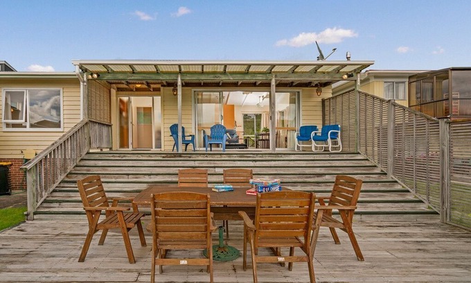 Cooks Beach House | Get-Away at Cooks - Cooks Beach Holiday Home