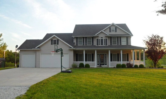 Bellflower House | Get Away From It All! Escape To Peace And Quiet!