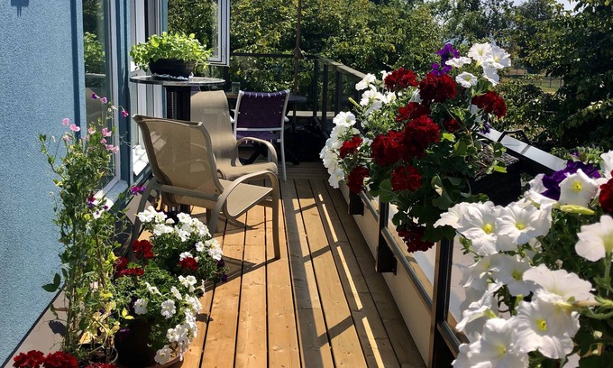 White Rock Condo | Get Away From your Cold Winter to this Lovely Condo by the Sea on the West Coast