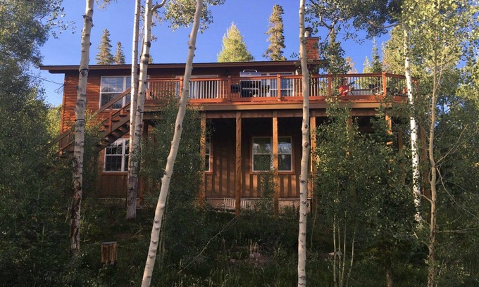 Wildernest House | Get away to the mountains! Beautiful home - stunning views!
