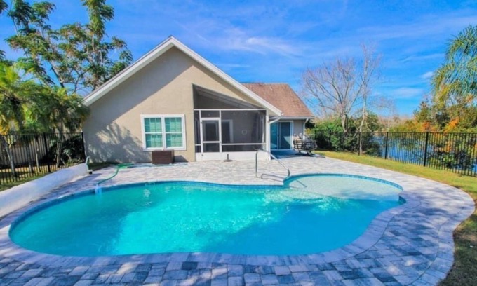 Port Orange House | Get away to your Port Orange Paradise!