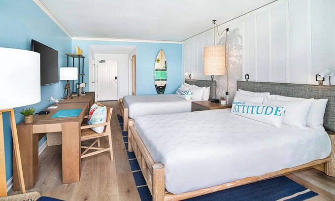 East Village Hotel | Get Ready for Blissful Getaway! Rooftop Pool, Parking, Pets Allowed!