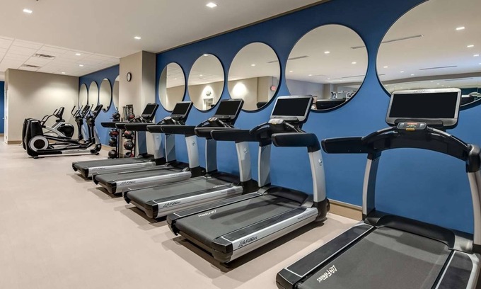 Downtown Columbus Hotel | Get Ready for Blissful Getaway! 4 Posh Units, Pet-Friendly