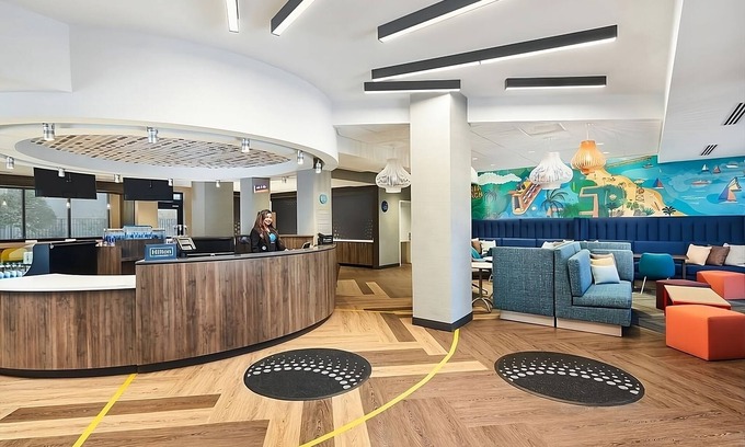 Dania Beach Hotel | Get Ready to Set Sail! Parking, Near Port Everglades Cruise Terminal!