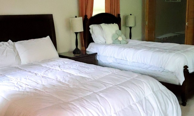 Waynesboro Hotel | Getaway at Crockett's Lookout