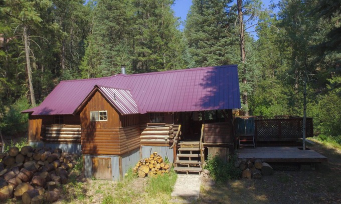San Juan River Village Cabin | Getaway Cabin Ideally Located Between Wolf Creek and Pagosa Springs!
