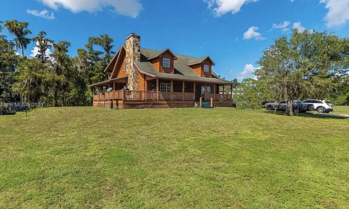 Clewiston Cabin | Getaway Cabin