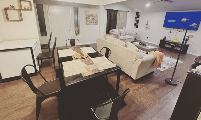 Bedford House | Getaway~ central location ~ Luxury~ in a heart of Dallas Fort Worth~AT&T stadium