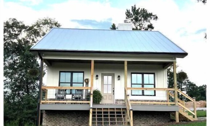 Grainger County Cottage | Getaway for some rest or get out and enjoy some great East Tennessee attractions