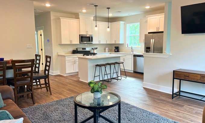 Wellborn Apartment | Getaway in the Woods - 2-Bed/1 Bath Apartment Near Texas A&M
