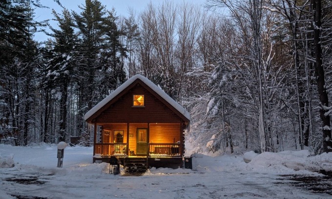 Altmar Cabin | Getaway Lodge with HOT TUB