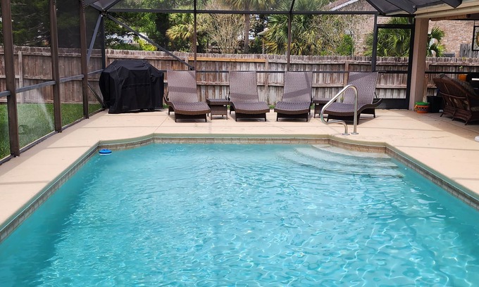 Sebastian Highlands House | 🍹🌞 Getaway Paradise! Heated Pool, TV Patio, Fenced, Wifi, Near Beaches!