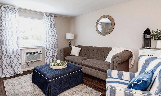 Kettering Apartment | Getaway@The Greene! U of Dayton,WSU, Cedarville U