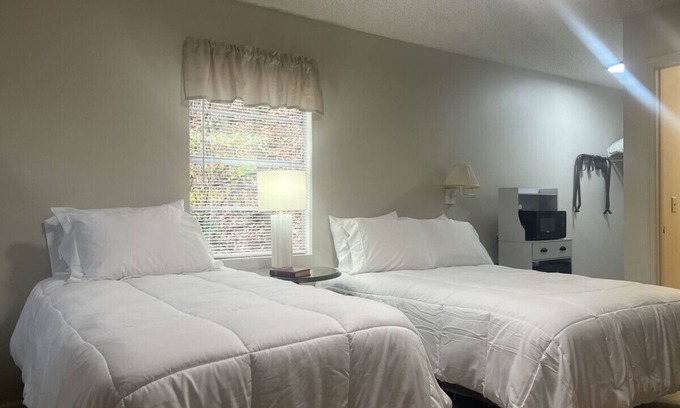 Waynesboro Hotel | Getaway to Owls Nest 44
