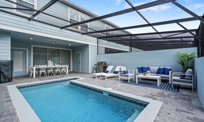 Tuscan Hills House | Getaway with Private Pool, Clubhouse, Lazy River - Family Home!
