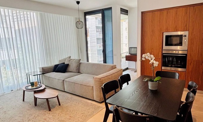 Kerem HaTeimanim Apartment | Geula 2bedroom with balcony