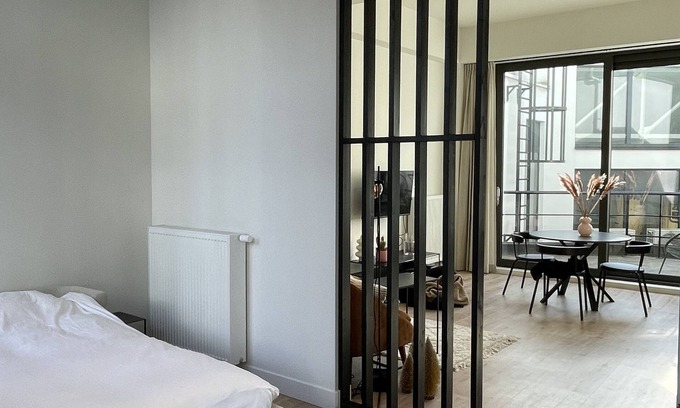 Schipperskwartier Apartment | Gezellige Studio met Terras in Hartje van Antwerpen