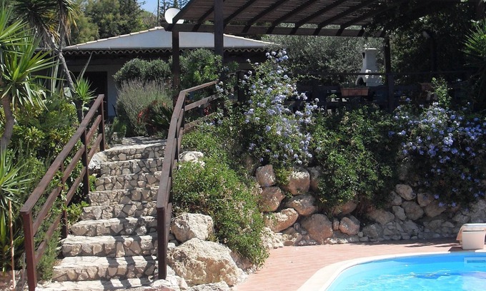 Realmonte Villa | Giallonardomare Villa with pool and stunning sea views