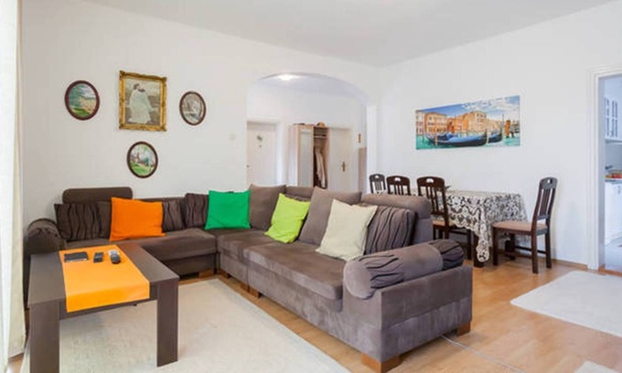 Susanj House | Giant 3 bedroom apartment (house)