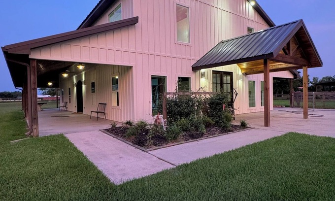 Santa Fe Other | Giant Farmhouse in Santa Fe that sleeps 21