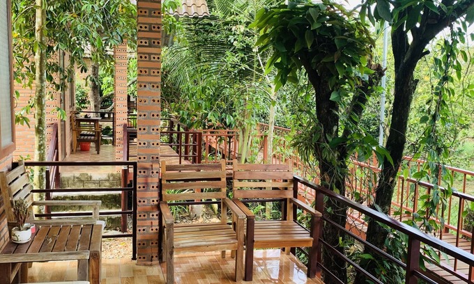 Quan Tom House | Gibbon Singing Homestay