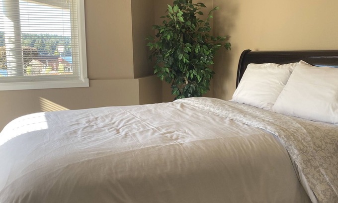 Gig Harbor Apartment | Gig Harbor Downtown Waterfront Retreat