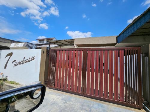 Taman Merdeka House | Gigie Musliim Theme Homestay
