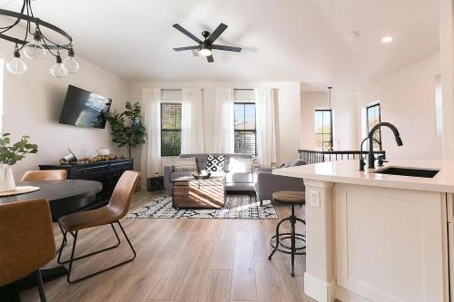 Gilbert House | Gilbert Laurel