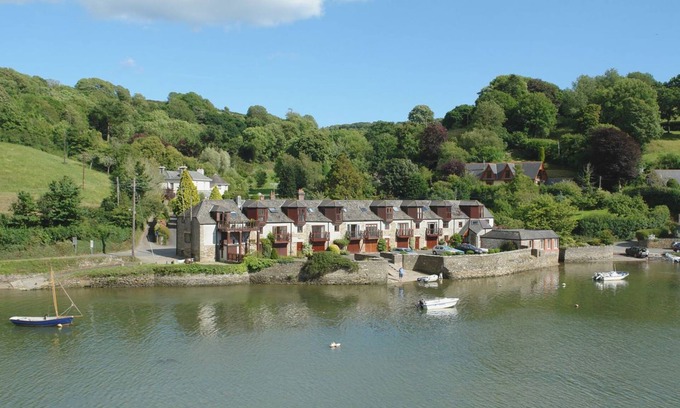 Noss Mayo Cottage | GILLYWEED, family friendly, with a garden in Noss Mayo