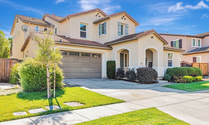 Gilroy House | Gilroy Oasis: Spacious 5-bedroom house in charming Gilroy