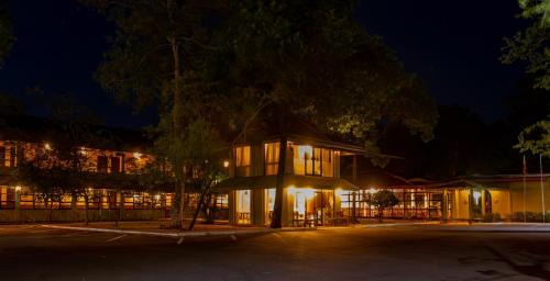 Dambulla Hotel | Gimanhala Hotel