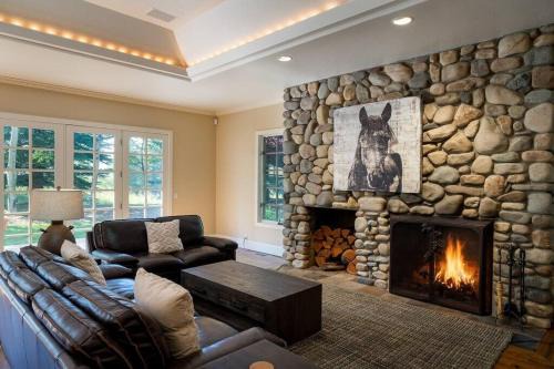 Sun Valley House | Gimlet Family Home Close to Lift with Hot Tub!