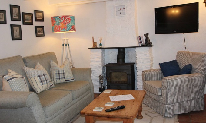 St. Keverne Cottage | Ginentonic Cottage St Keverne