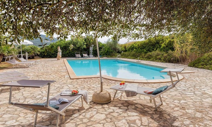 Santa Maria La Palma Cottage | Ginestre Cottage with pool in the Nature Park of Porto Conte
