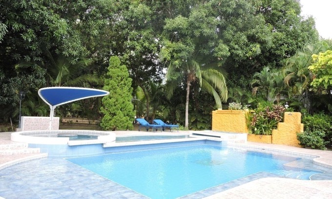 Girardot House | GIRARDOT HOUSE CONDOMINIUM CAMPESTRE EL PEÑON CALLE PITAHAYA