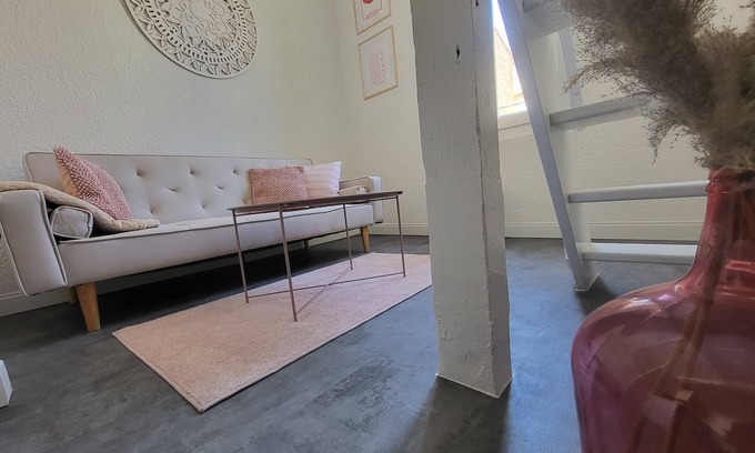 Saint-Assiscle Apartment | Girly T2 Neuf Clim Netflix Cosy Centre Ville Gare