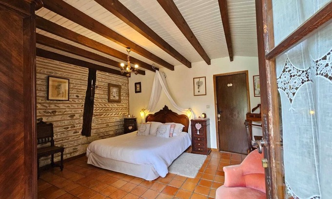 Sigalens Bed & Breakfast | Gironde" guest room, swimming pool and Nordic bath