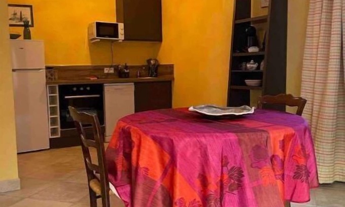 Bezouce House | Gite 2 persons with patio, swimming pool, la closerie de Besocia (site)