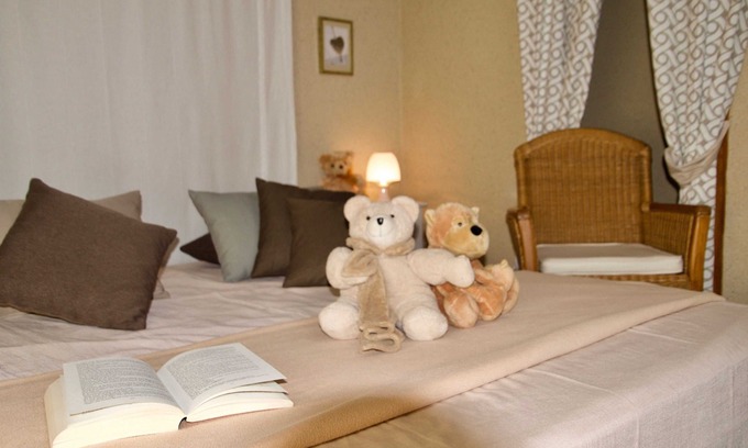 Monflanquin House | Gîte 3 "Le Coin" air-conditioned with large swimming pool/terrace overlooking Bastide