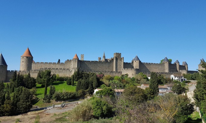 Escales House | Gite 6 prs with terrace, garden and swimming pool.