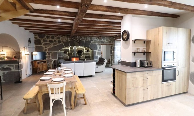 Besse Cottage | Gite Besse, 4 bedrooms, 8 persons