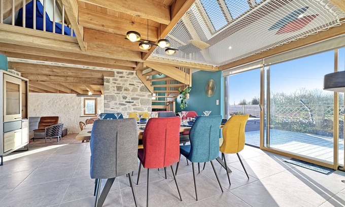 Bourg-Blanc Villa | Gite breton rénové, piscine, jacuzzi *Ty Breignou*