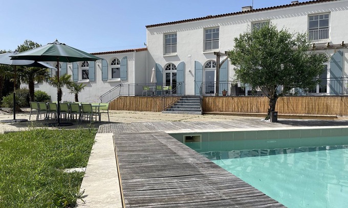 Cholet Cottage | Gite Cholet, 6 bedrooms, 15 persons
