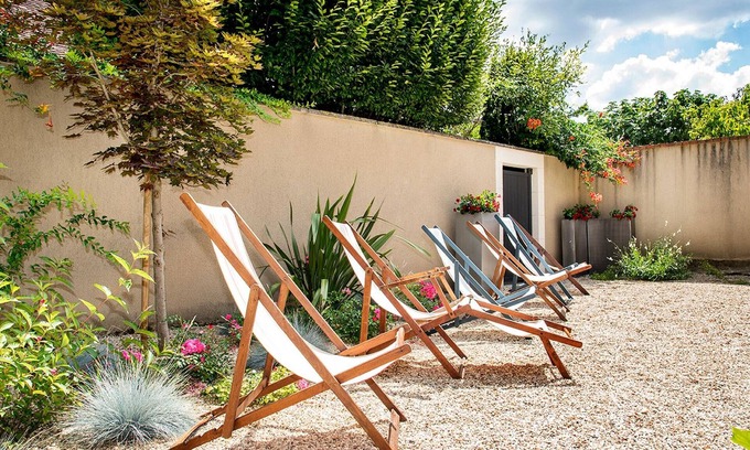 Deols Cottage | Gite Déols, 5 bedrooms, 14 persons