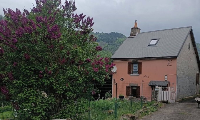 Valbeleix House | Gite de la Couze authentic Auvergne house ideal for nature lovers