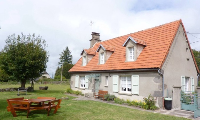 Drugeac Cottage | Gite Drugeac, 4 bedrooms, 8 persons
