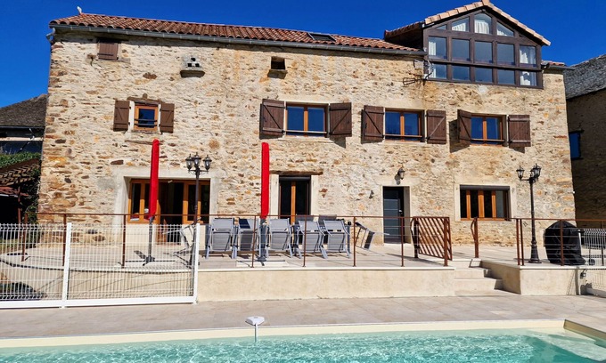 Pampelonne House | Gîte Enclos de la Rive 15 pers with private heated pool