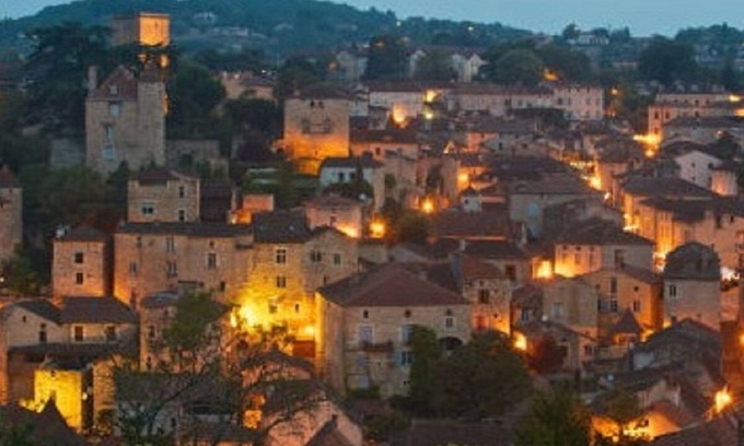 Puy-l'Eveque House | Gîte facing the medieval city of Puy l'Evêque